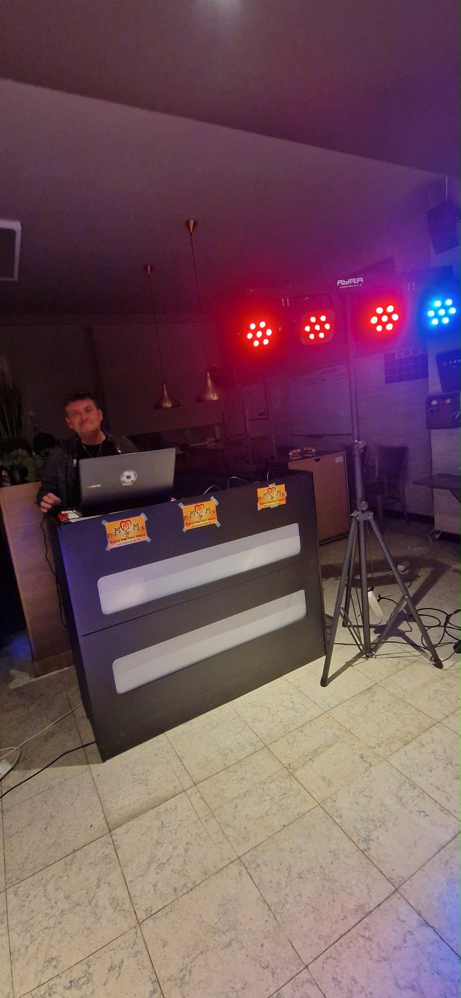 dj02